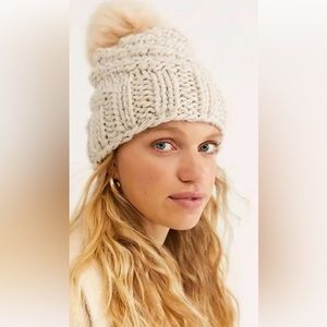 Free People One Size Lightly Worn Cozy Winter Hat